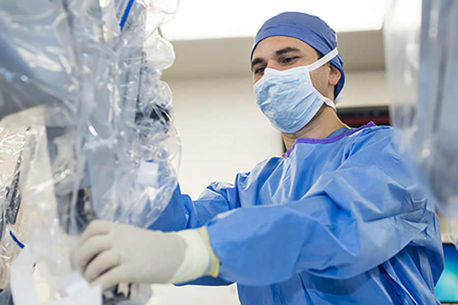 Good Samaritan Medical Center Surgeon, Omar Yusef Kudsi, MD, MBA, FACS Achieves Milestone with 3,000 Robotic Assisted Surgeries.