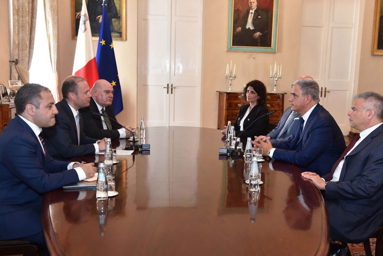 Dr. De La Torre meets Maltese Prime Minister, Dr. Joseph Muscat